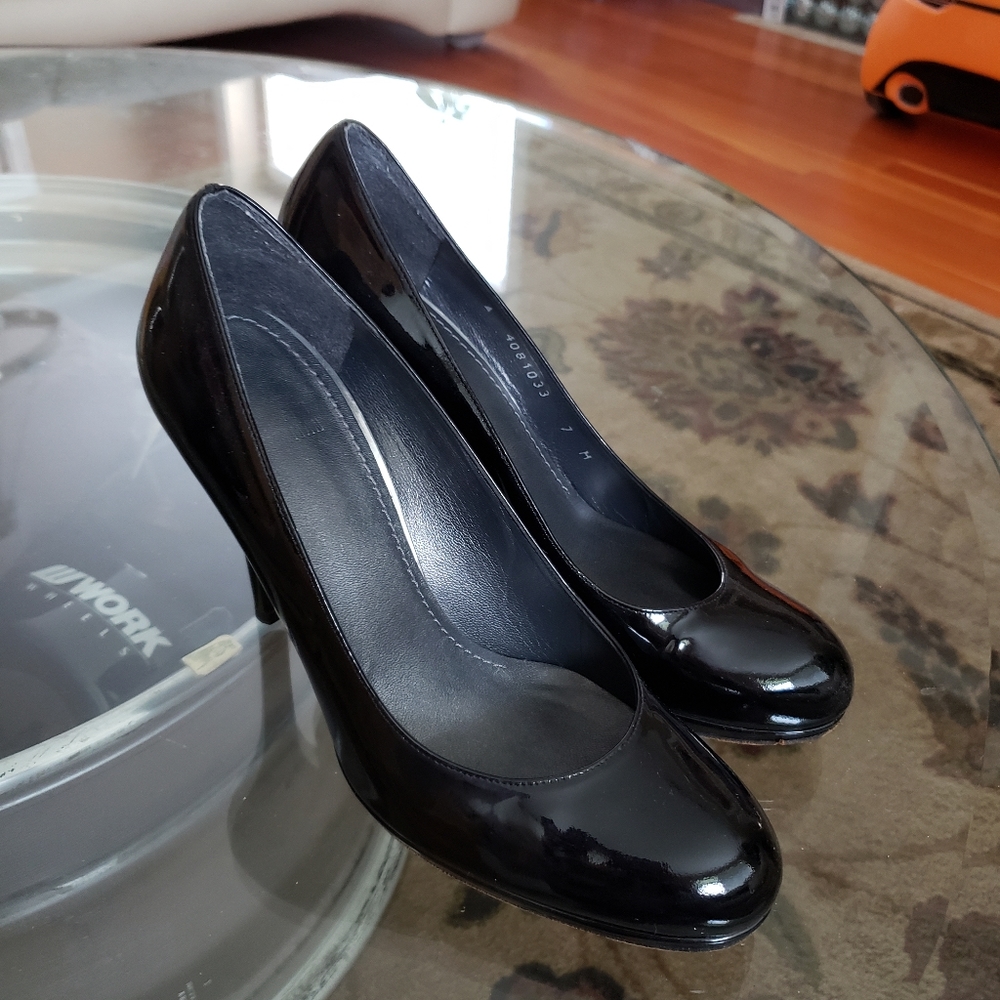 Stuart Weitzman Black Patent Heels sz 7